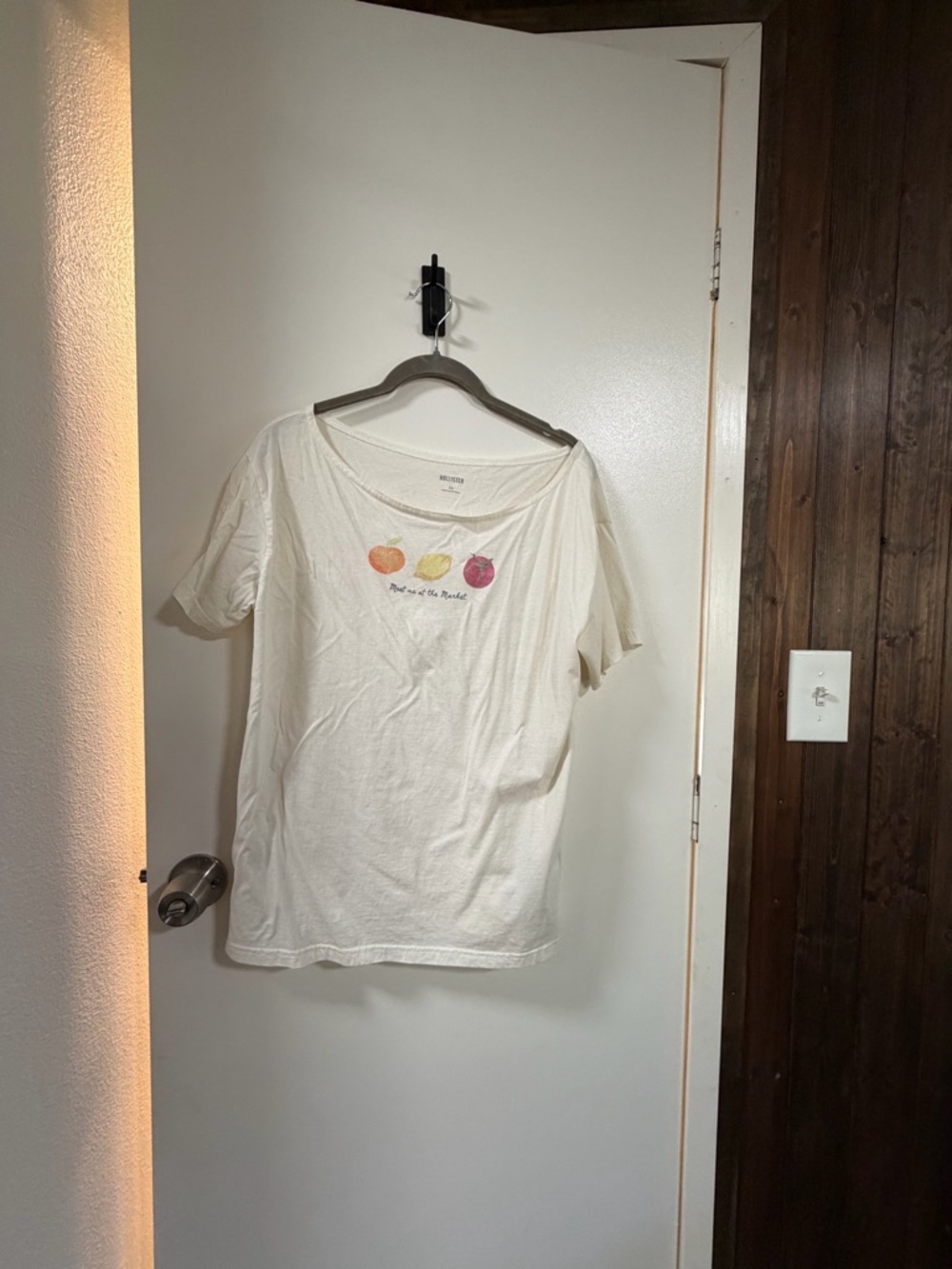 Hollister Cream Graphic T-Shirt with Fruit Print